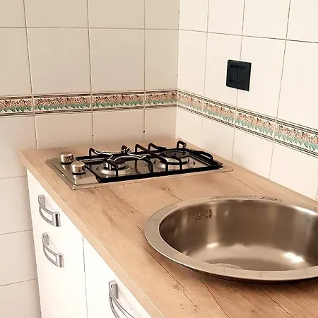 Terminus Tre Archi شقة